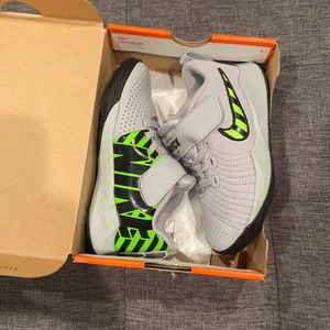 Nike Team Hustle Quick 2 Sport 11C